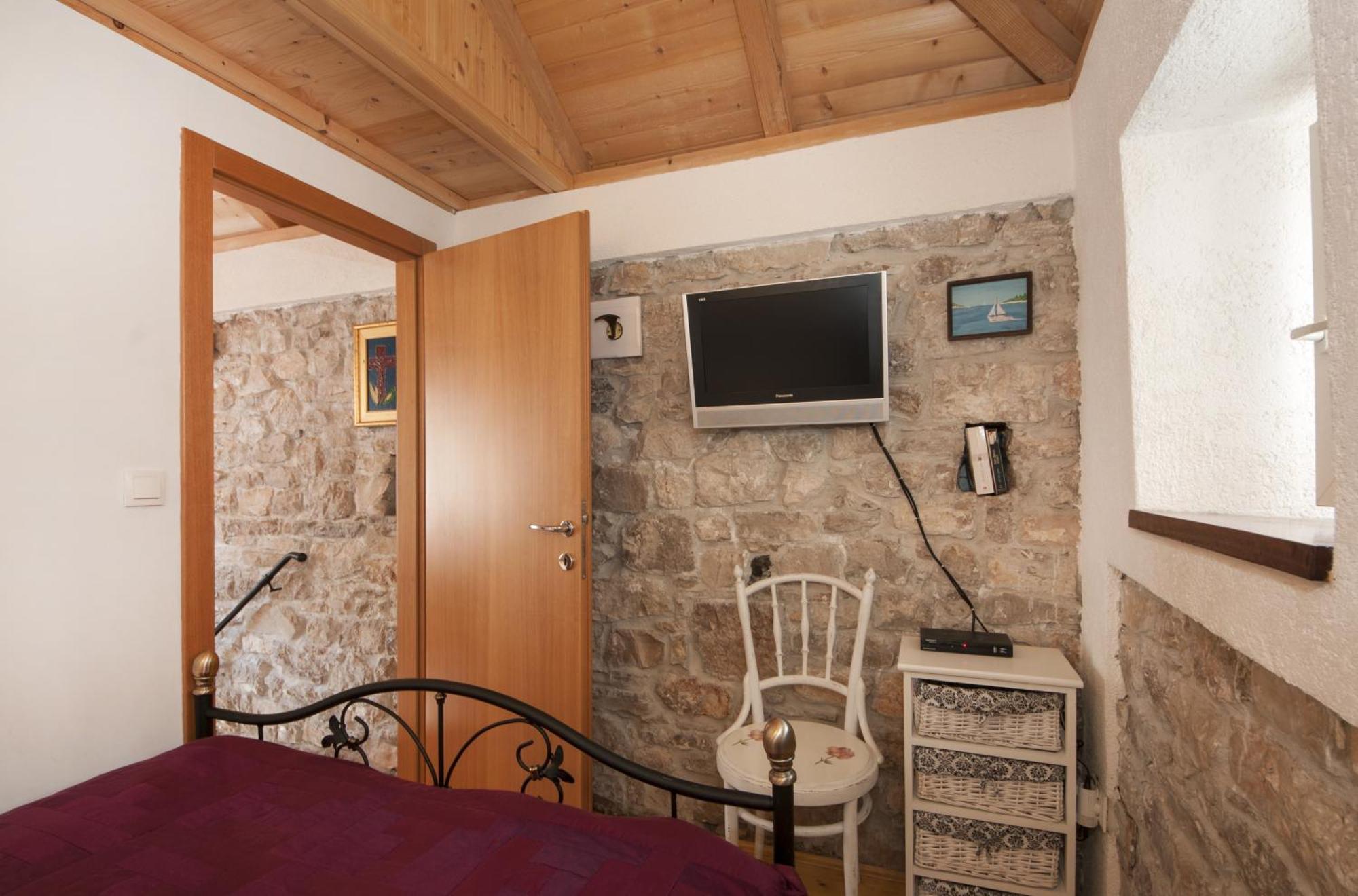 Seaside Holiday House Maslinica, Solta - 13965 Grohote Bilik gambar